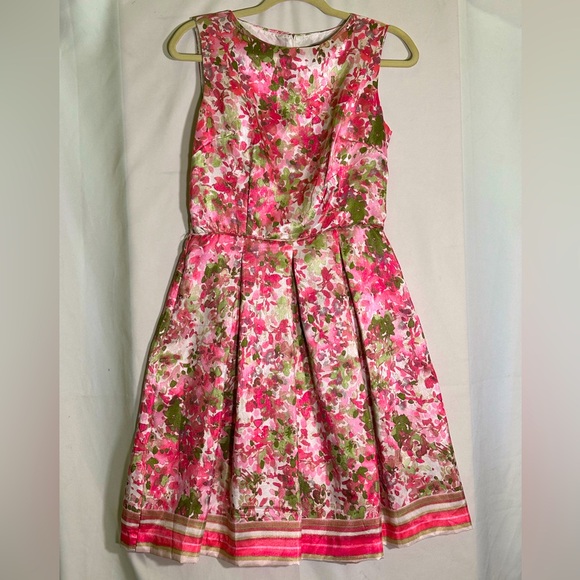 karin stevens Dresses & Skirts - Karin Stevens Vintage Style Pink Floral Satiny Knee-Length Dress Womens 8